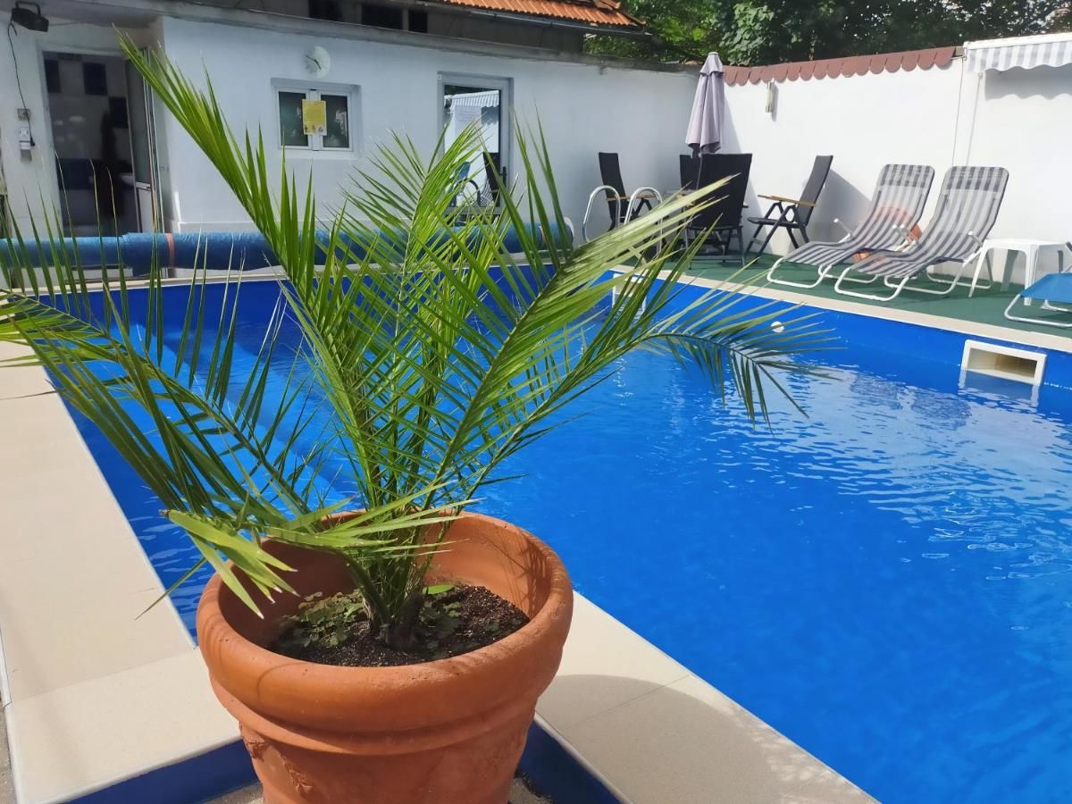 Гостевой дом Cazare Casa Sandra Бэиле-Еркулане