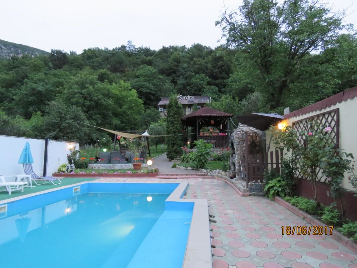 Гостевой дом Cazare Casa Sandra Бэиле-Еркулане-15