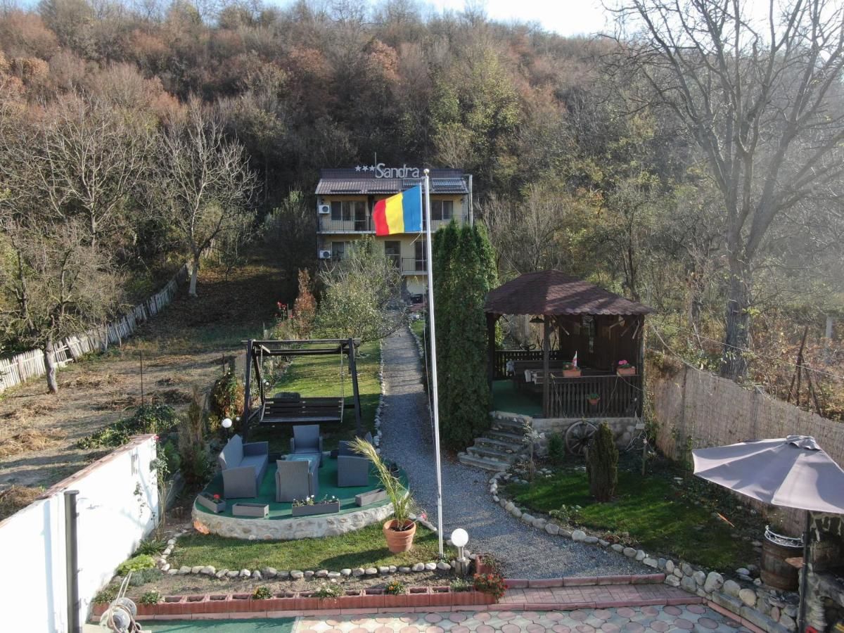 Гостевой дом Cazare Casa Sandra Бэиле-Еркулане-18