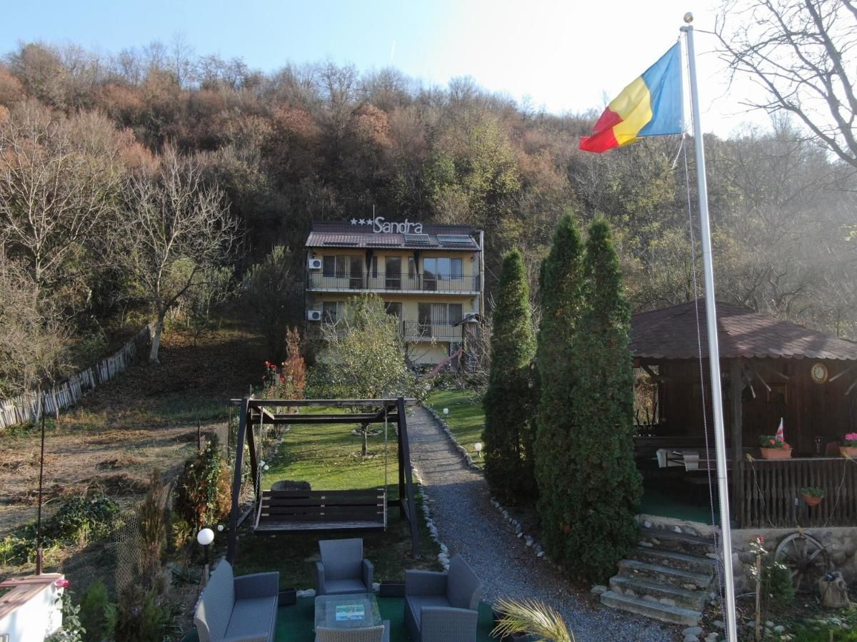 Гостевой дом Cazare Casa Sandra Бэиле-Еркулане-19